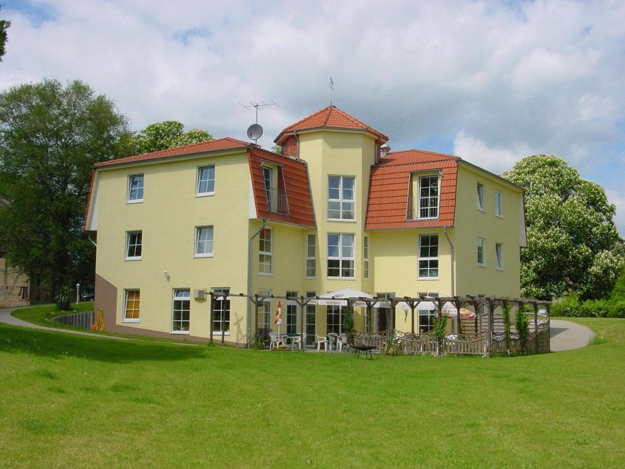 Landhotel Am Peetscher See 미로우 외부 사진